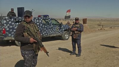 القوات العراقية تبدأ عملية عسكرية غرب الموصل لتحريرها من داعش