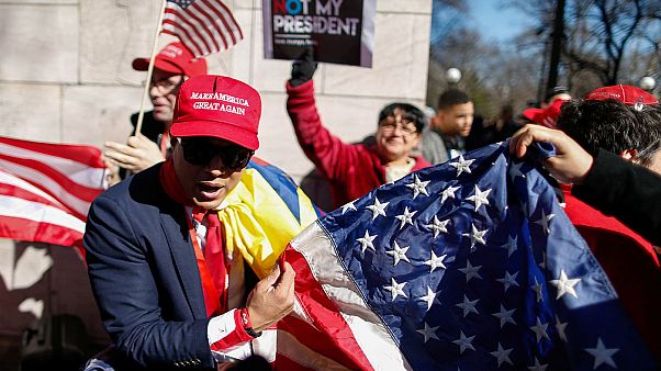 USA: Anti-Trump-Demonstranten in Feiertagsstimmung USA: Anti-Trump-Demonstranten in Feiertagsstimmung
