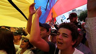 تجمع معترضان اکوادوری بدلیل طولانی شدن شمارش آرای انتخابات ریاست جمهوری
