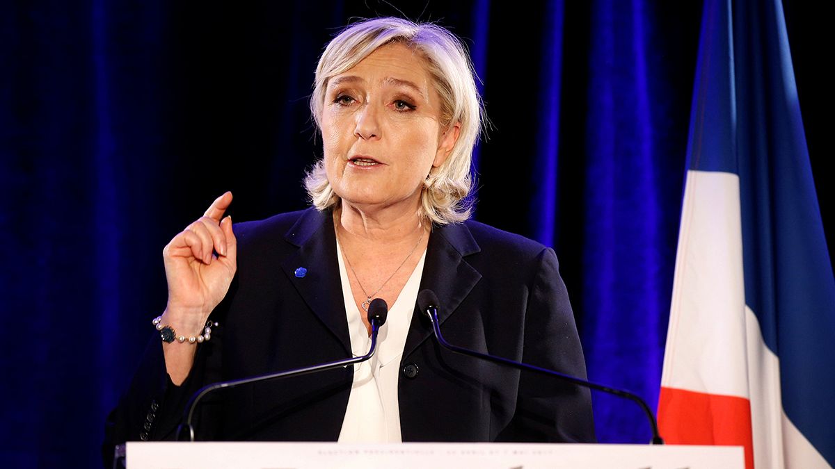Színjátéknak tartják Le Pen libanoni viselkedését