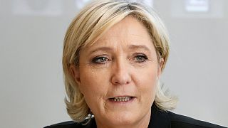 Au Liban, Marine Le Pen refuse de porter le voile