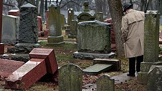 Müslümanlar Yahudi mezarlığı için para topladı