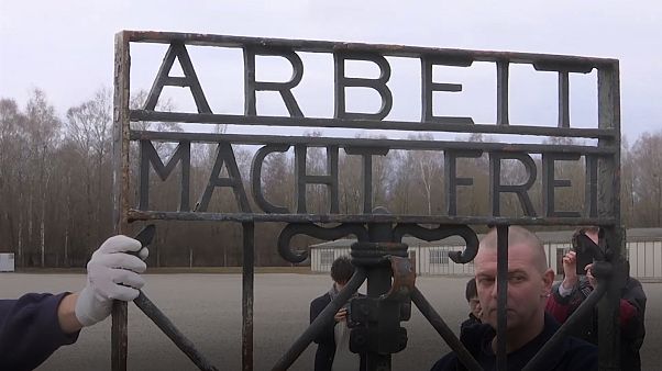 Megkerült a haláltábor ellopott vaskapuja Megkerült a haláltábor ellopott vaskapuja
