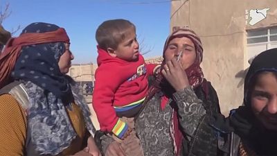 Népünnepély a szíriai falvakban az Iszlám Állam kiűzése után