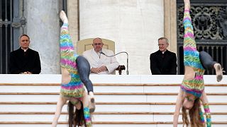 Moment de détente pour le pape François au Vatican