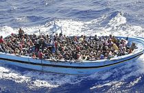 Les corps de 74 migrants rejetés par la mer sur la côte libyenne