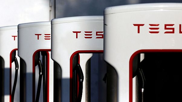 Tesla sieht sich "in der Spur" Tesla sieht sich "in der Spur"