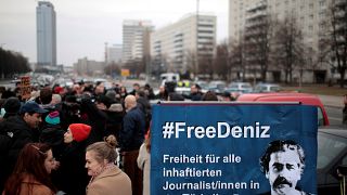 "Wer nicht schweigt, ist als nächster dran" - Deniz Yücel weiter in Haft