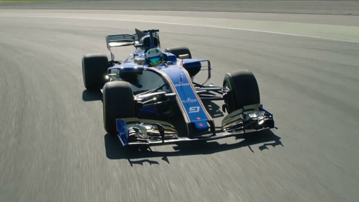 Schweizer Rennstall Sauber als erstes F1 Team auf der Strecke