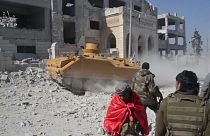 Síria: Rebeldes apoiados pela Turquia anunciam tomada de Al-Bab aos 'jihadistas' do Estado Islâmico