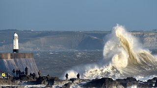 Tempestade Doris deixa rasto de destruição no Reino Unido