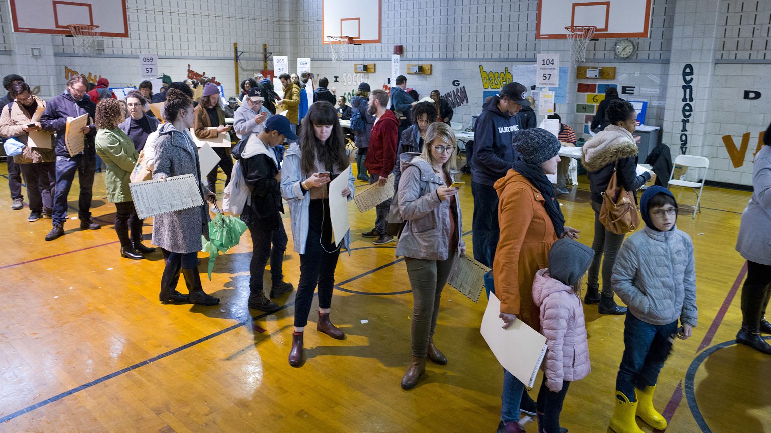 New York lawmakers approve election reforms, including early voting