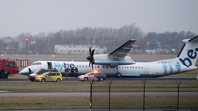 Amsterdam, aereo finisce fuori pista durante l'atterraggio: nessuna vittima
