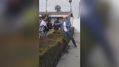 EUA: Polícia dispara sobre adolescentes em Anaheim