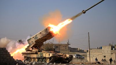 Exército iraquiano arrebata base do EI à entrada do oeste de Mossul