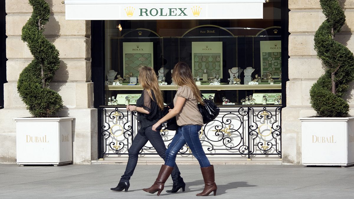 Σε υψηλό εννέα ετών η εμπιστοσύνη των Γάλλων καταναλωτών