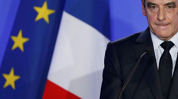 Fransa'da Cumhurbaşkanı adayı Fillon ve eşi hakkındaki soruşturma derinleşiyor Fransa'da Cumhurbaşkanı adayı Fillon ve eşi hakkındaki soruşturma derinleşiyor