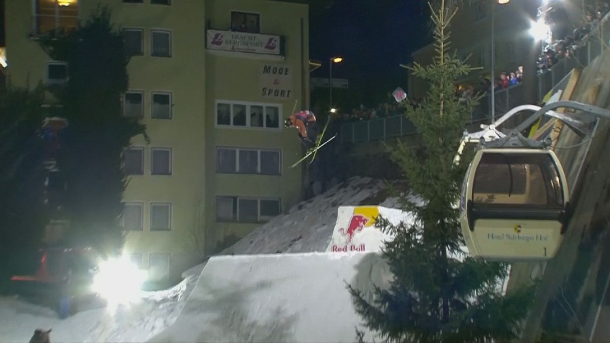 Esqui: Jesper Tjäder vence nas ruas de Bad Gastein