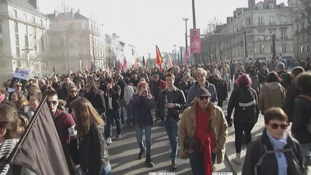 Frankreich: Linke Gruppen demonstrieren in Nantes gegen Marine Le Pen