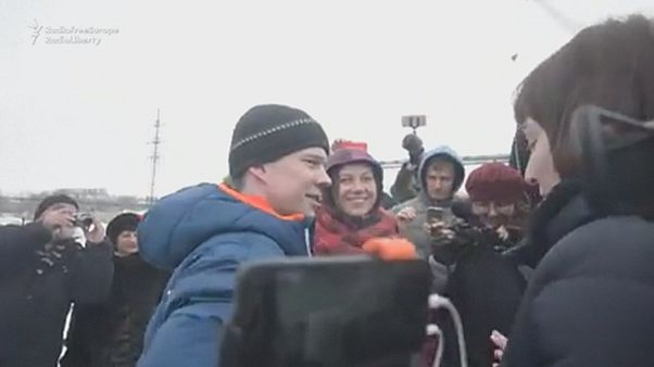 Russian anti-Kremlin activist freed after conviction overturned Russian anti-Kremlin activist freed after conviction overturned