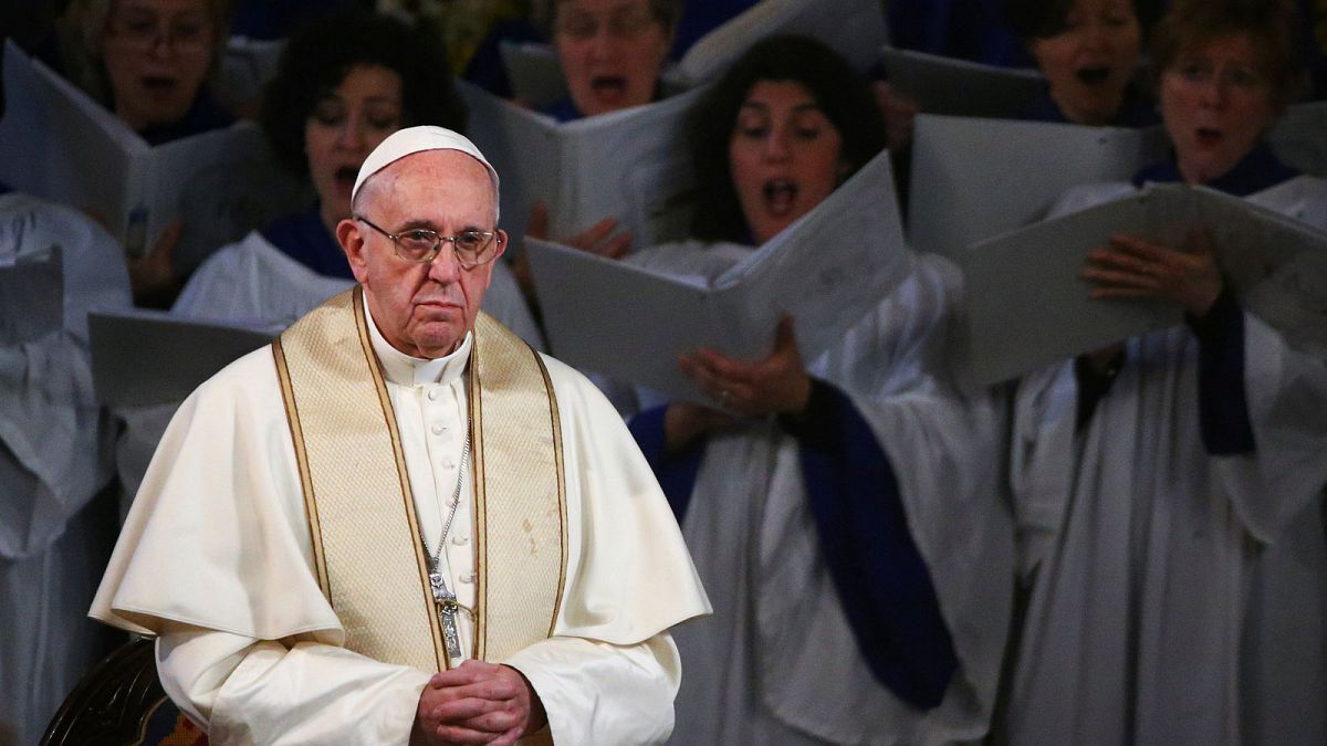 El Papa Francisco pide reforzar los lazos entre católicos y anglicanos en la iglesia de Todos los Santos de Roma