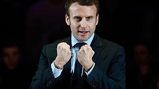 Macron en course pour battre Le Pen