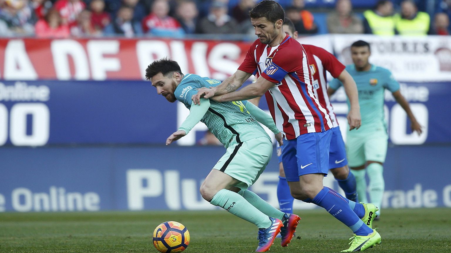 Il Barcellona espugna il Vicente Calderon e mette pressione al Real Madrid