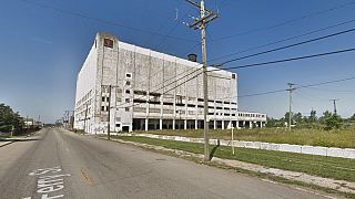 Image: A man likely fell to his death at an abandoned storage facility on S