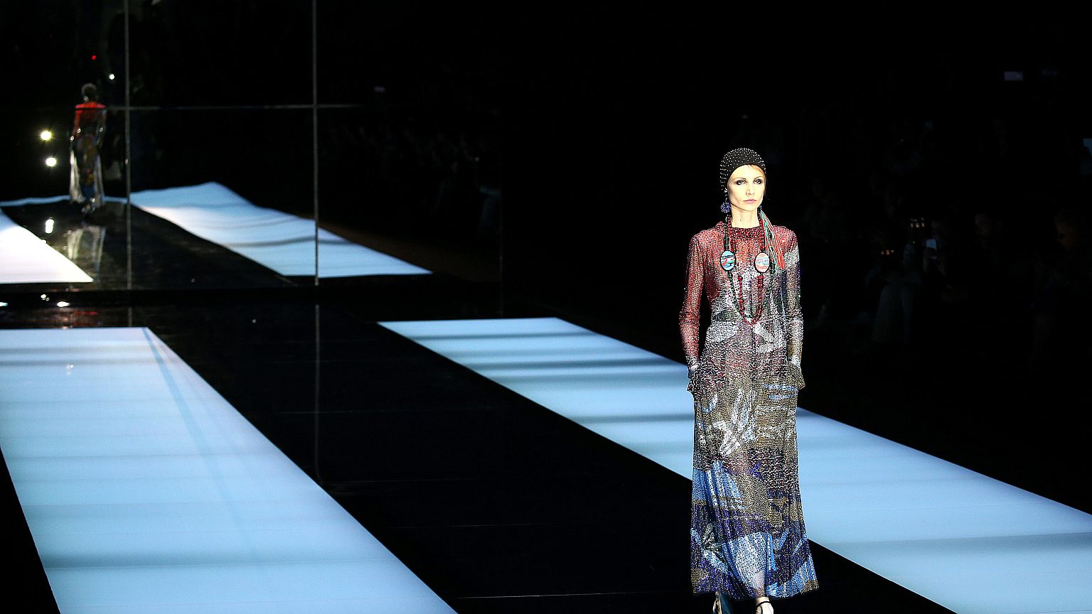 Y Armani descubrió el color
