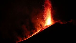 Spettacolare eruzione sull'Etna