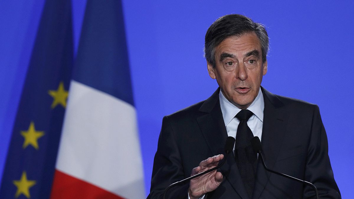 Francia: Fillon mantiene la candidatura pese a que será imputado