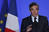 França: Fillon confirma comparência perante juízes mas mantém candidatura