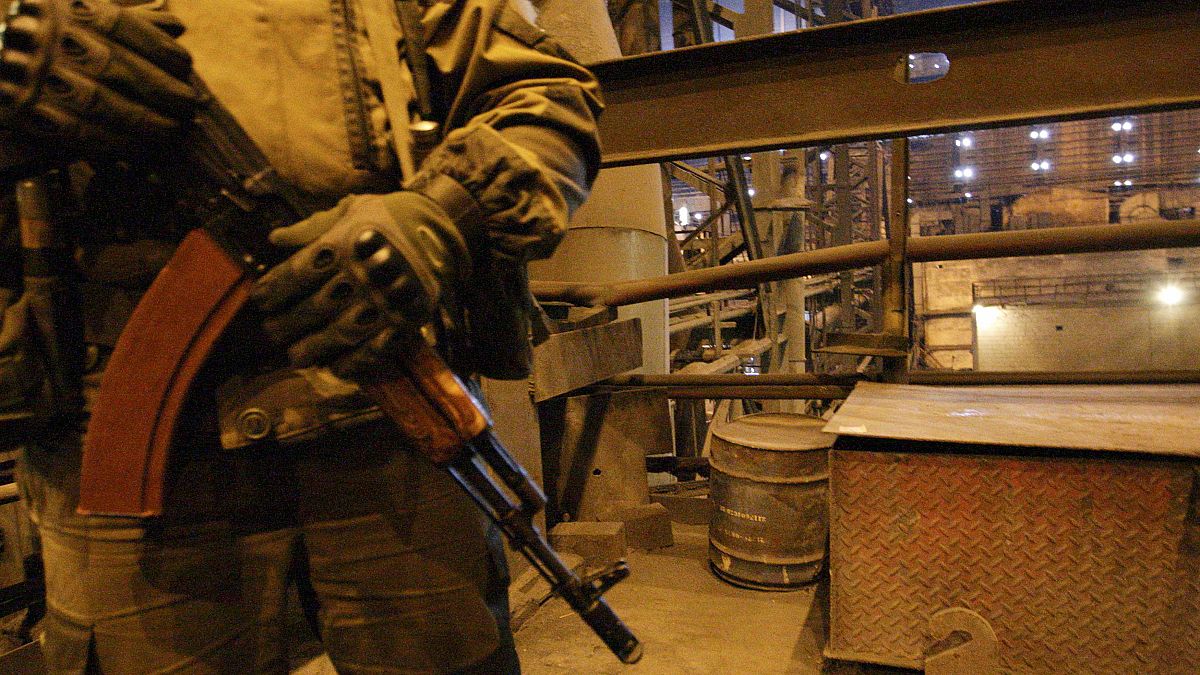 اشتباكات في شرق أوكرانيا بسبب الحصار المفروض من طرف كييف
