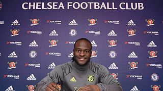 Victor Moses signs two-year Chelsea contract extension