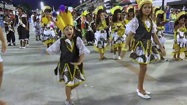Kinder- und Jugend-Karneval in Rio