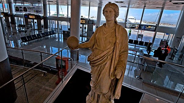 Napoli: l'aeroporto di Capodichino diventa 'archeologico' Napoli: l'aeroporto di Capodichino diventa 'archeologico'