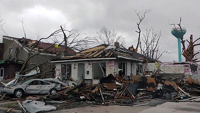 Missouri ve Illinois'te tornado etkisi