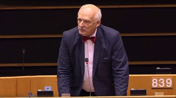 "Las mujeres deben ganar menos y punto" según un eurodiputado polaco "Las mujeres deben ganar menos y punto" según un eurodiputado polaco