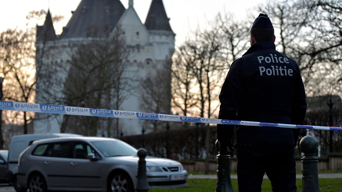 La policía belga detiene a un hombre con lazos yihadistas cuyo coche transportaba bombonas de butano