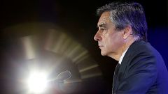 Fransa'da merkez sağın cumhurbaşkanı adayı Fillon'un üzerindeki baskı artıyor