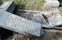 Atacan un cementerio judío en estado de Nueva York y aumenta la preocupación por antisemitismo