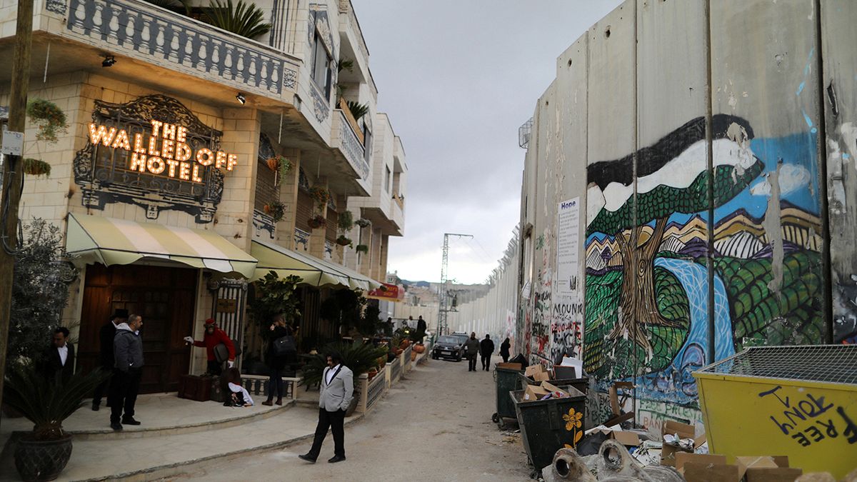 Cisgiordania: hotel con vista muro ovvero l'ultima provocazione di Bansky
