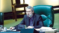 جنجال سقف حقوق مدیران دولتی؛ لاریجانی از مخالفان خواست «جانماز آب نکشند»