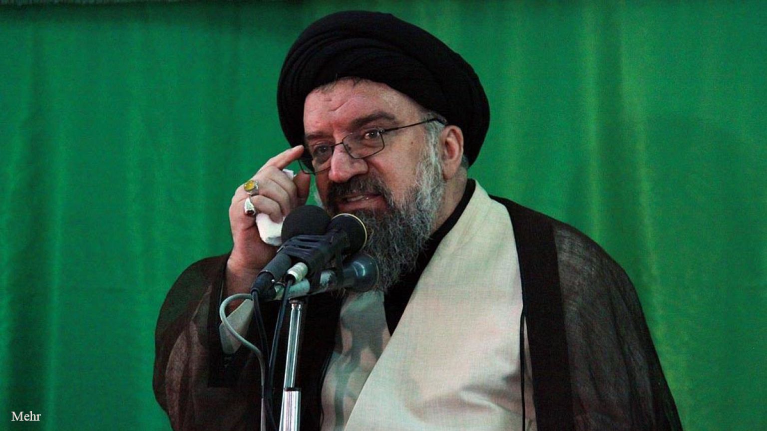 احمد خاتمی: کمیته‌ تعیین جانشین رهبری در حال بررسی صلاحیت افراد است