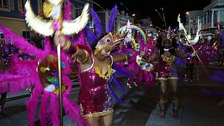 Début des célébrations du carnaval de Mindelo au Cap-Vert [no comment]