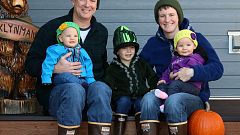 Image: Greg and Lizzy Klynman with their three children.
