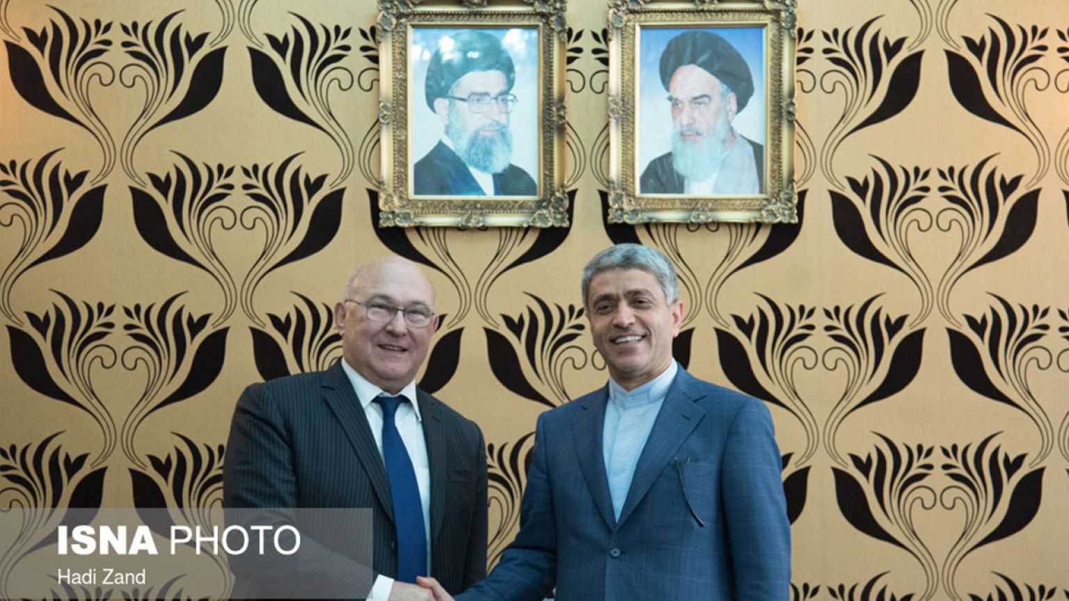 فرانسه بانک‌ها را به همکاری با ایران تشویق می‌کند