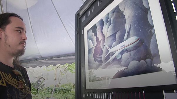 ΜΗ370: Ιδιωτική έρευνα για το μοιραίο αεροσκάφος θέλουν οι οικογένειες ΜΗ370: Ιδιωτική έρευνα για το μοιραίο αεροσκάφος θέλουν οι οικογένειες