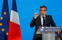 Francia: el conservador François Fillon se mantiene firme a pesar de las deserciones en su equipo