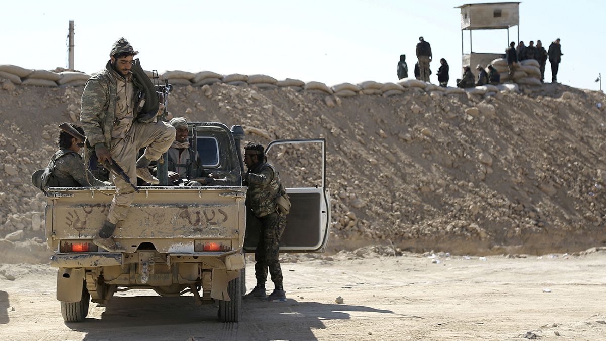 Siria: duro colpo all'Isil. Interrotti i collegamenti fra Raqqa e Deir El Zor